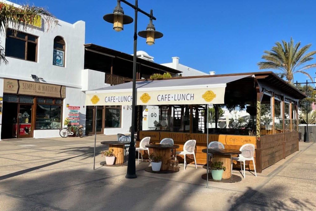 Simple & Natural restaurant in Playa Blanca Simple & Natural restaurant in Playa Blanca